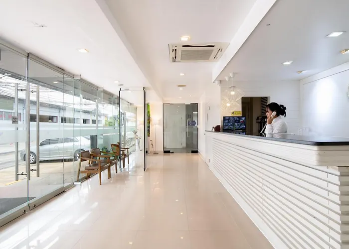 Synsiri Lat Phrao 83 3* 曼谷