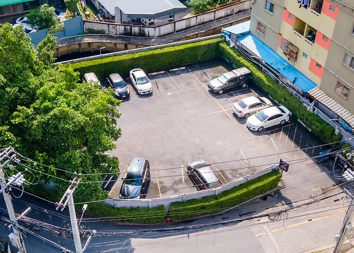 酒店 Synsiri Lat Phrao 83 曼谷