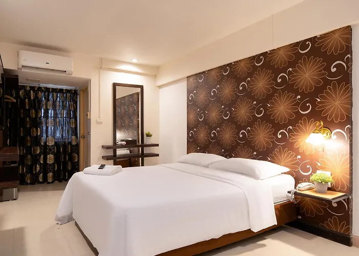 Synsiri Lat Phrao 83 3*