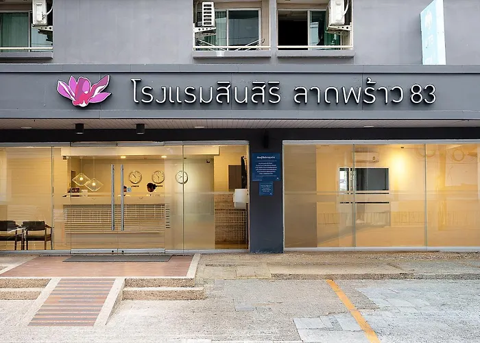 Synsiri Lat Phrao 83 3* 曼谷